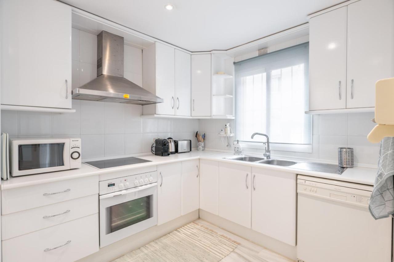 Apartamento Familiar Vistas Al Mar By Rent Me Estepona Exteriör bild